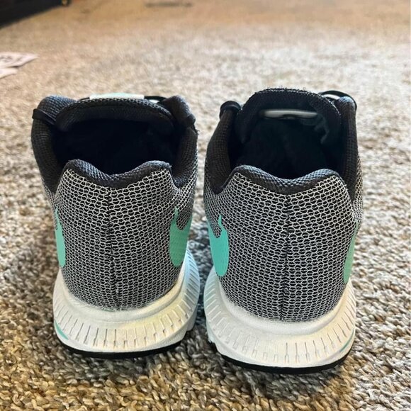 Nike Women's Zoom - Picture 2 of 5